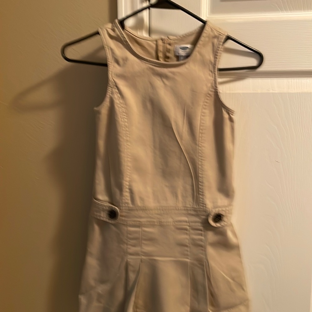 Old Navy khaki dress size 7